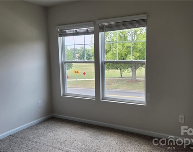 14320 Moss Road - Photo Thumbnail 11