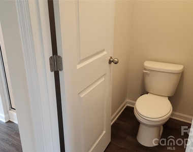 14320 Moss Road - Photo Thumbnail 10