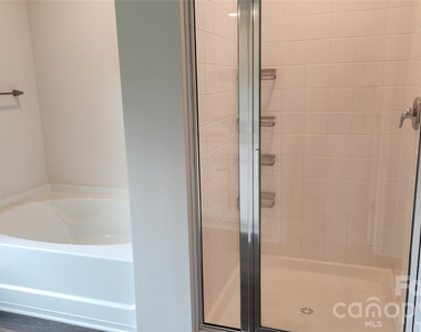 14320 Moss Road - Photo Thumbnail 9