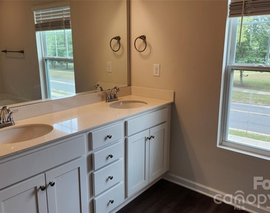 14320 Moss Road - Photo Thumbnail 8