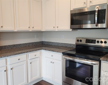 14320 Moss Road - Photo Thumbnail 4
