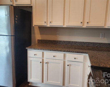 14320 Moss Road - Photo Thumbnail 5