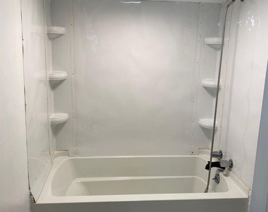 435 Davis Street - Photo Thumbnail 5