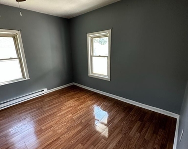 435 Davis Street - Photo Thumbnail 18