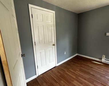 435 Davis Street - Photo Thumbnail 19