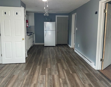 435 Davis Street - Photo Thumbnail 3