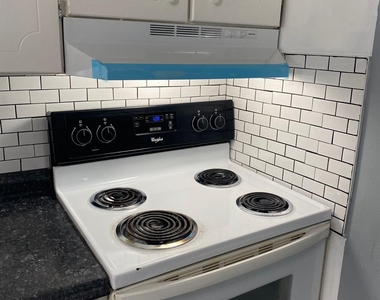 435 Davis Street - Photo Thumbnail 2