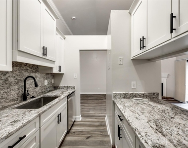 4158 Charlotte Highway - Photo Thumbnail 11