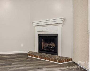 4158 Charlotte Highway - Photo Thumbnail 8