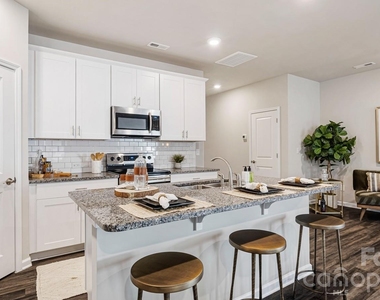 525 Wayforth Road Nw - Photo Thumbnail 13