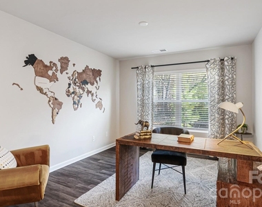 525 Wayforth Road Nw - Photo Thumbnail 17