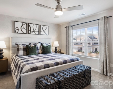 525 Wayforth Road Nw - Photo Thumbnail 21