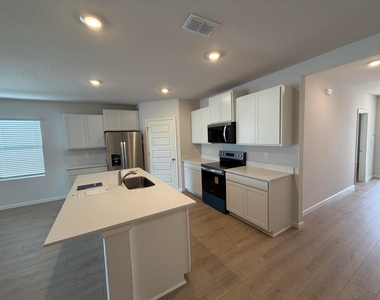 1434 Se Garabaldi Cir Circle Se - Photo Thumbnail 23