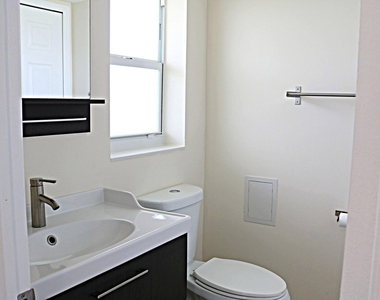 230 Ne 26th Avenue - Photo Thumbnail 9