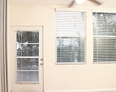 230 Ne 26th Avenue - Photo Thumbnail 15
