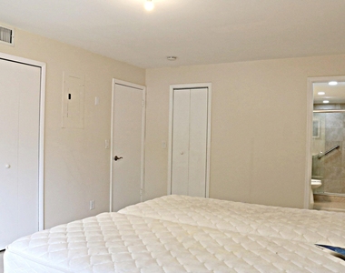230 Ne 26th Avenue - Photo Thumbnail 8