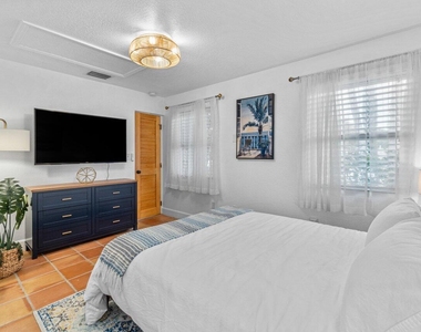 1911 Parker Avenue - Photo Thumbnail 32