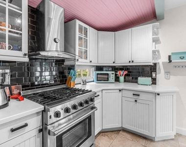 1911 Parker Avenue - Photo Thumbnail 20
