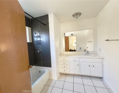 1521 W Westmont - Photo Thumbnail 13