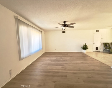 1521 W Westmont - Photo Thumbnail 3