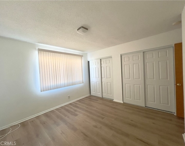 1521 W Westmont - Photo Thumbnail 9