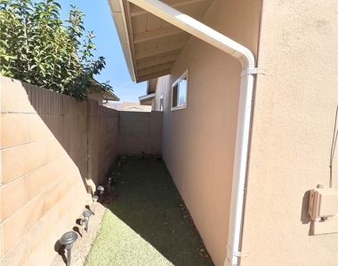 1521 W Westmont - Photo Thumbnail 23