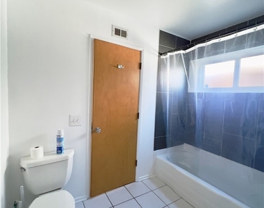 1521 W Westmont - Photo Thumbnail 15