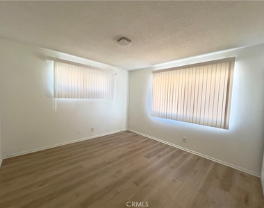 1521 W Westmont - Photo Thumbnail 10