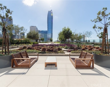 889 Francisco Street - Photo Thumbnail 24