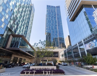 889 Francisco Street - Photo Thumbnail 41