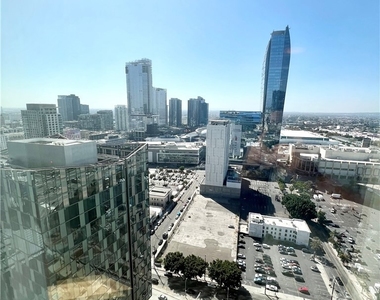 889 Francisco Street - Photo Thumbnail 9