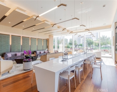 889 Francisco Street - Photo Thumbnail 21