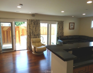 2504 23rd Street - Photo Thumbnail 5