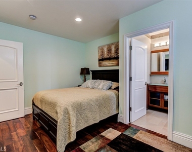 2504 23rd Street - Photo Thumbnail 7
