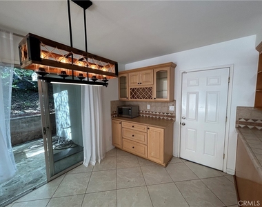 24010 Hatteras - Photo Thumbnail 6