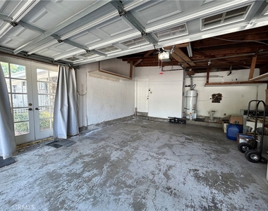 24010 Hatteras - Photo Thumbnail 27