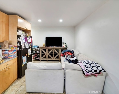 6735 Elmer - Photo Thumbnail 3
