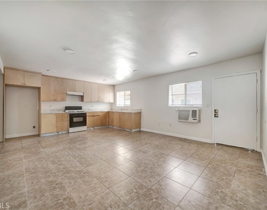 6735 Elmer - Photo Thumbnail 16