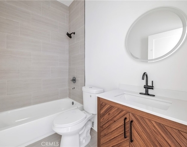 10905 Dalerose - Photo Thumbnail 9