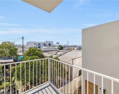10905 Dalerose - Photo Thumbnail 16