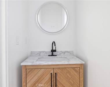 10905 Dalerose - Photo Thumbnail 2