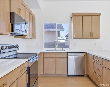 10905 Dalerose - Photo Thumbnail 5