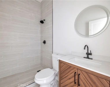 10905 Dalerose - Photo Thumbnail 17