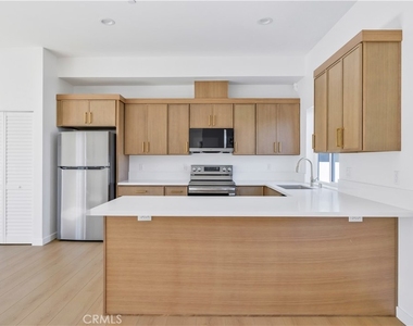 10905 Dalerose - Photo Thumbnail 4
