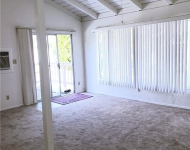 410 S Orange Avenue S - Photo Thumbnail 3