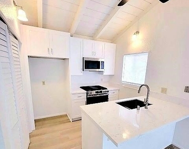 410 S Orange Avenue S - Photo Thumbnail 1