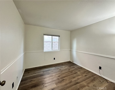 22841 Brompton - Photo Thumbnail 12
