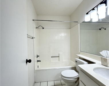 22841 Brompton - Photo Thumbnail 11