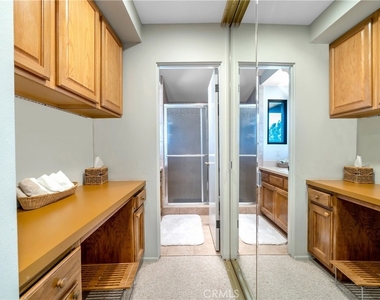335 Cypress Drive - Photo Thumbnail 6