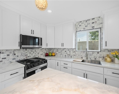 12943 Bess Avenue - Photo Thumbnail 10